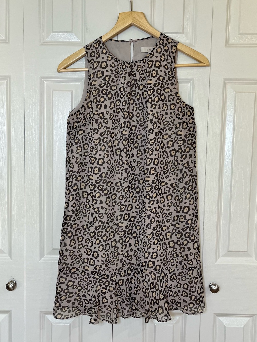 Loft Animal Print Lightweight
Sleeveless Knee Length
Shift Dress Small